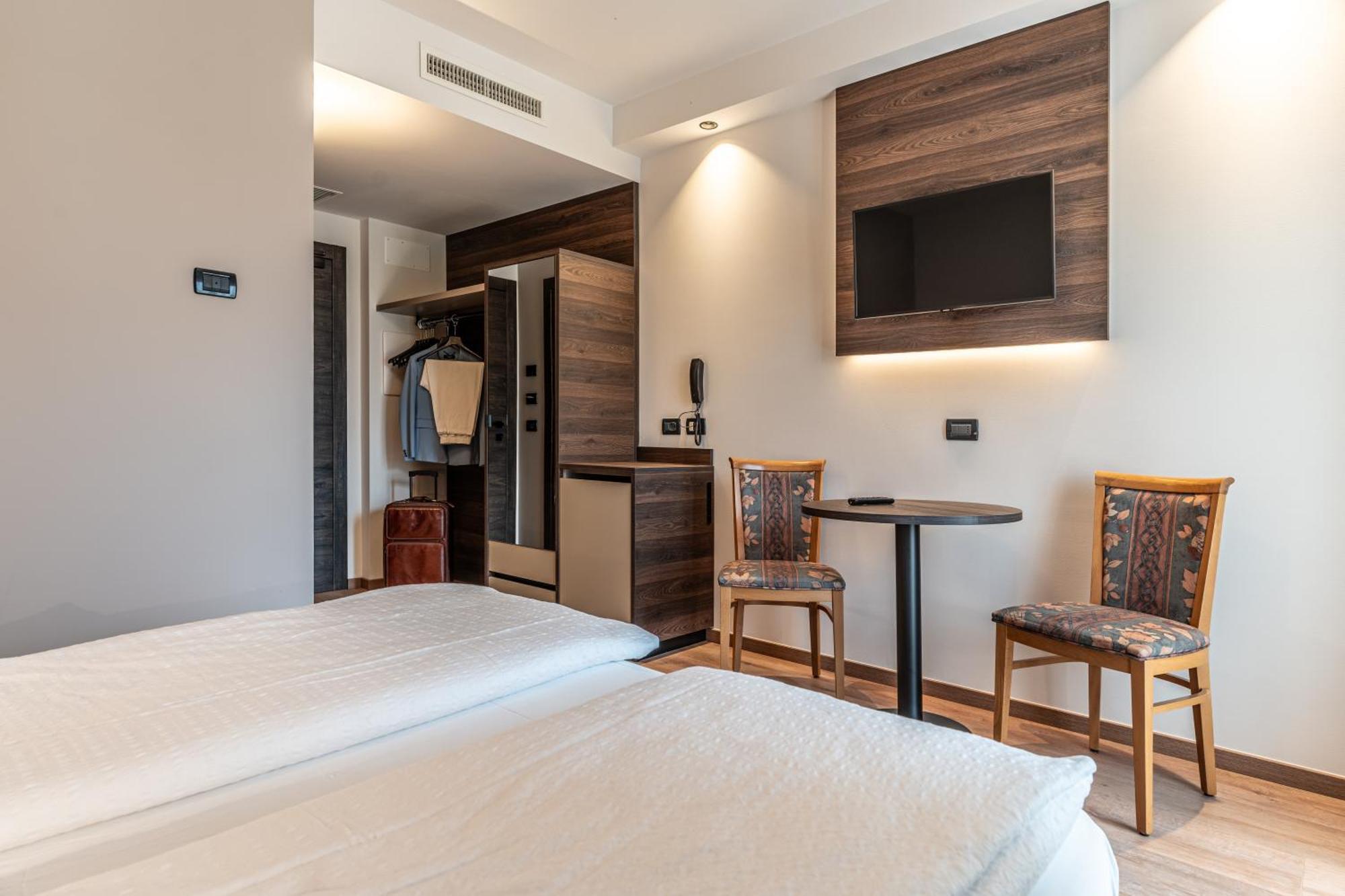 Ariston Hotel