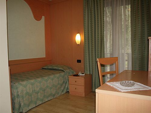 Ariston Hotel 3*